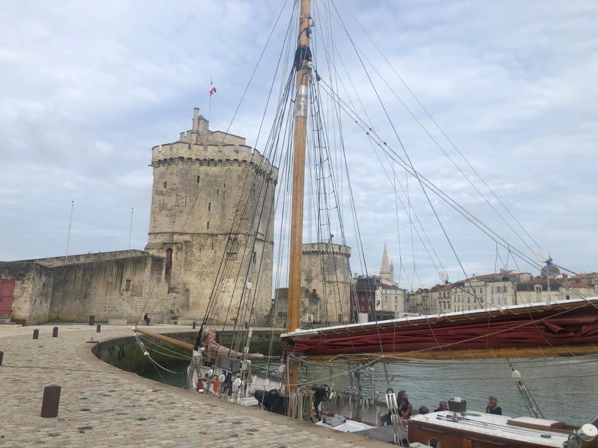 Nuit Insolite Sur Un Voilier Au Coeur De La Rochelle La Rochelle  Exterior photo
