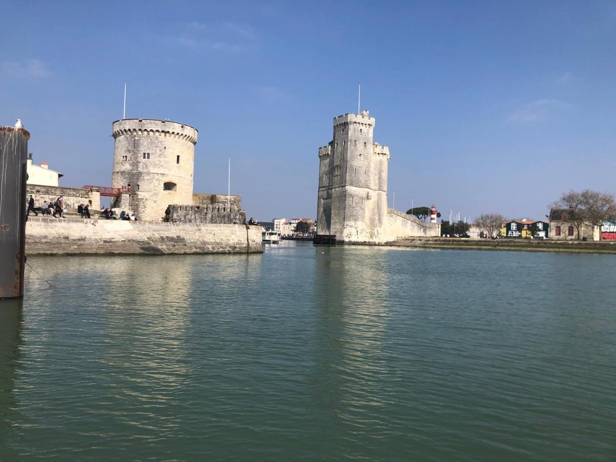 Nuit Insolite Sur Un Voilier Au Coeur De La Rochelle La Rochelle  Exterior photo