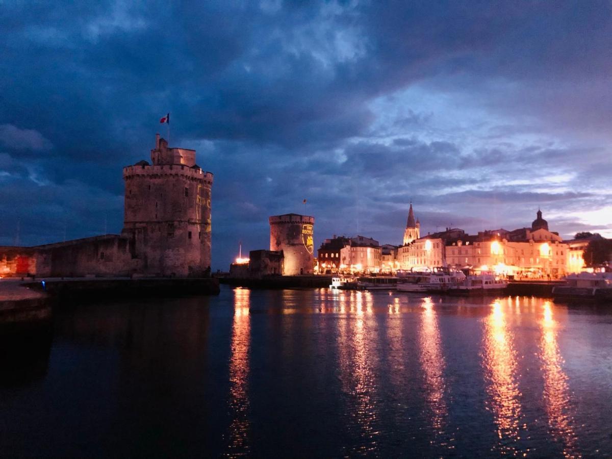 Nuit Insolite Sur Un Voilier Au Coeur De La Rochelle La Rochelle  Exterior photo