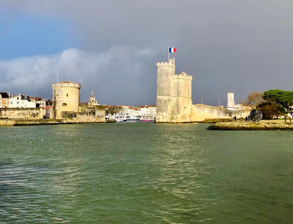 Nuit Insolite Sur Un Voilier Au Coeur De La Rochelle La Rochelle  Exterior photo